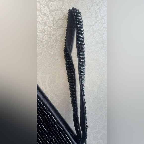 Hand beaded seashell wristlet purse - Picture 5 of 12